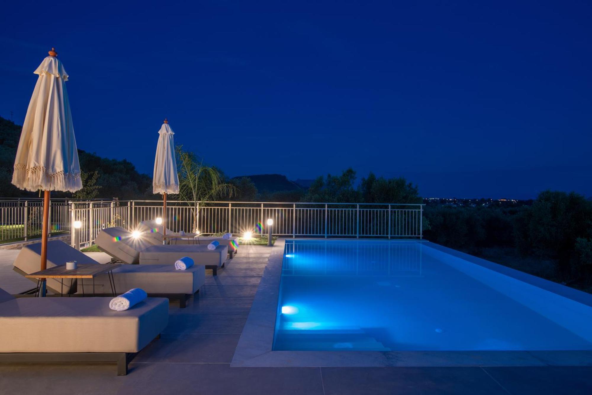 De Hierro Exclusive - Magical Hospitality In A With Pool And Breathtaking Views By Mana Gers Vila