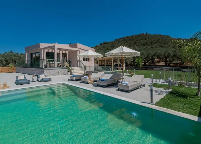 De Hierro Exclusive Villa - Magical Hospitality In A Villa With Pool And Breathtaking Views By Villa Mana Gers
