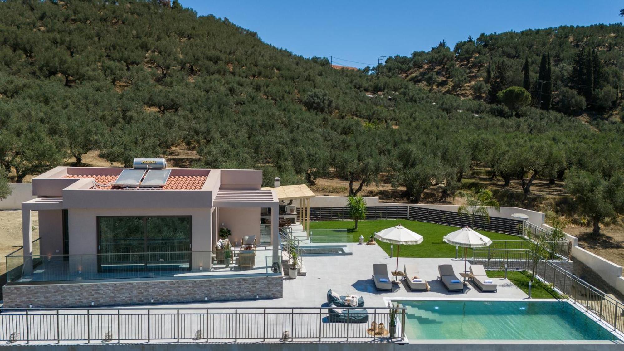 De Hierro Exclusive - Magical Hospitality In A With Pool And Breathtaking Views By Mana Gers Villa Plános